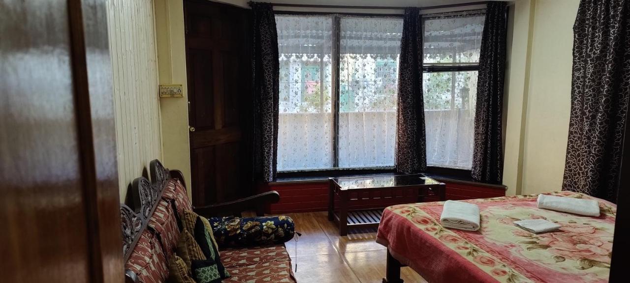 The River View Homestay Kurseong ภายนอก รูปภาพ