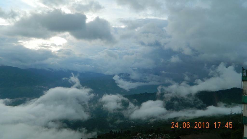 The River View Homestay Kurseong ภายนอก รูปภาพ