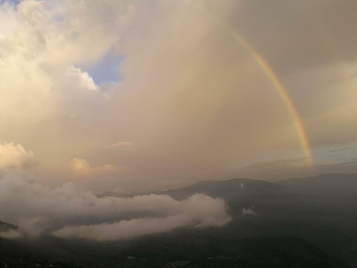 The River View Homestay Kurseong ภายนอก รูปภาพ