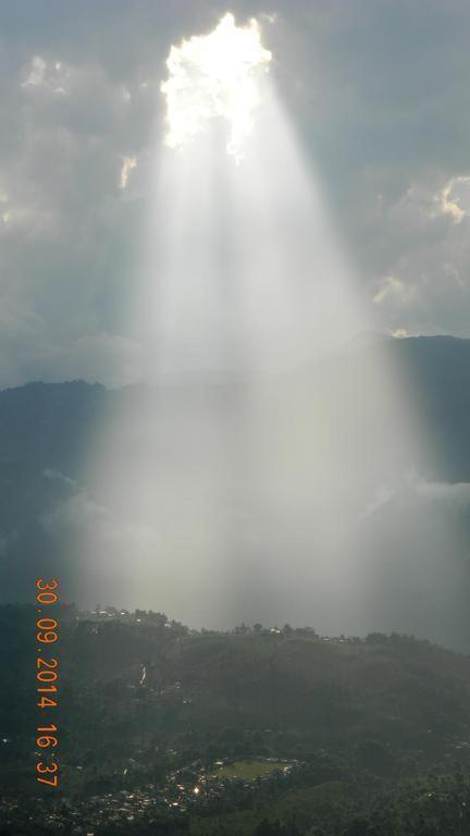 The River View Homestay Kurseong ภายนอก รูปภาพ